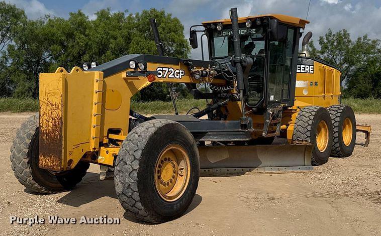 Image of John Deere 672G Primary image