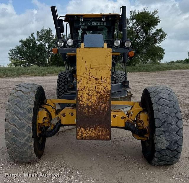 Image of John Deere 672G equipment image 1