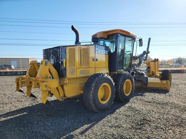 Image of John Deere 672G equipment image 4