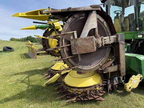 Image of John Deere 678 equipment image 2