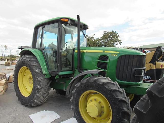 Image of John Deere 7130 equipment image 2