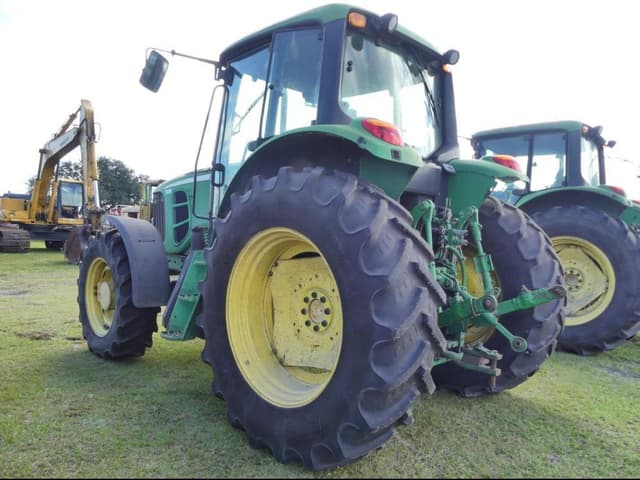 Image of John Deere 7130 equipment image 3