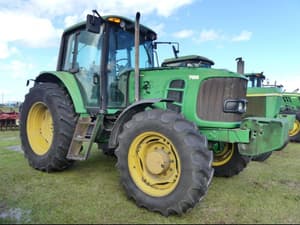 2012 John Deere 7130 Image