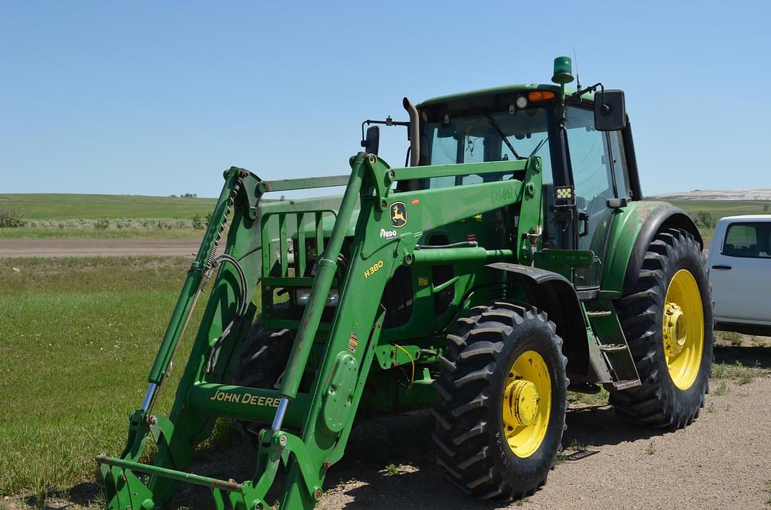 Image of John Deere 7130 Primary image