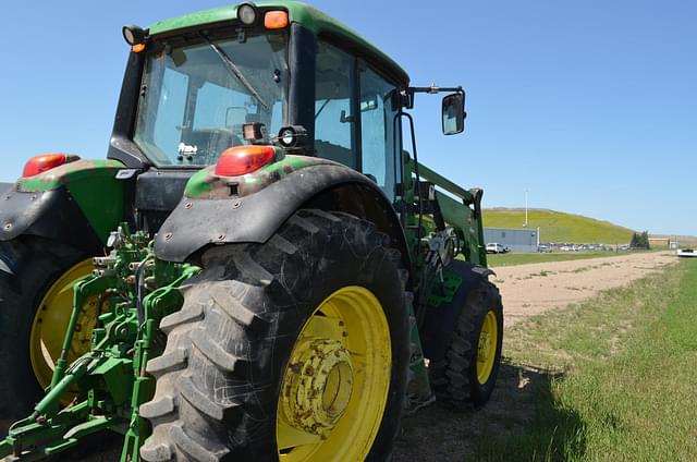 Image of John Deere 7130 equipment image 4