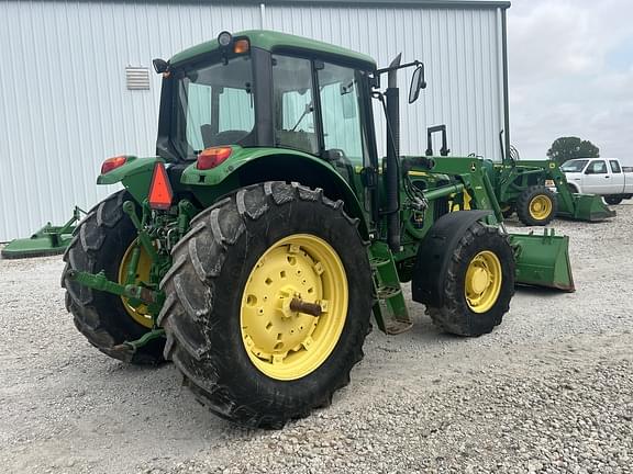 Image of John Deere 7130 equipment image 3