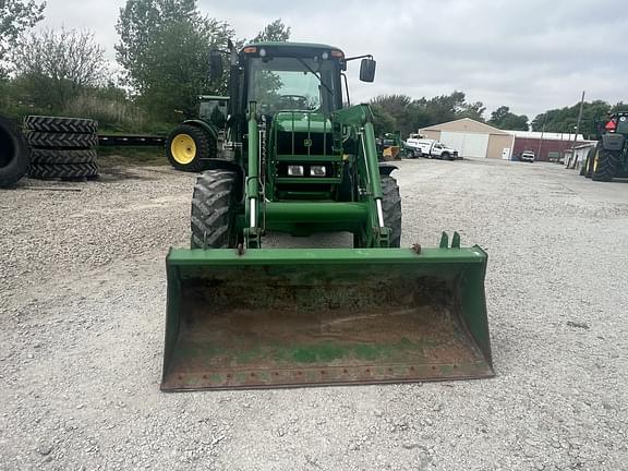 Image of John Deere 7130 equipment image 4