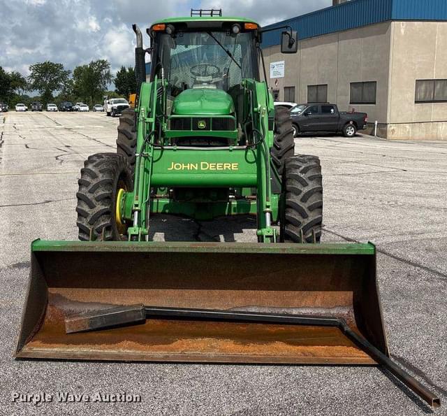 Image of John Deere 7130 equipment image 1