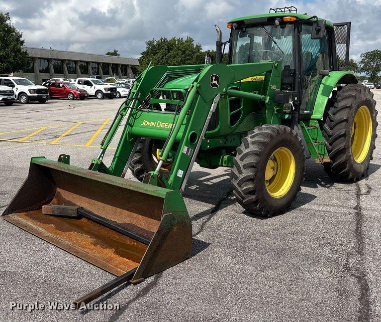 Image of John Deere 7130 Primary image