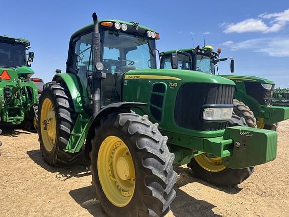 Image of John Deere 7130 Premium equipment image 1