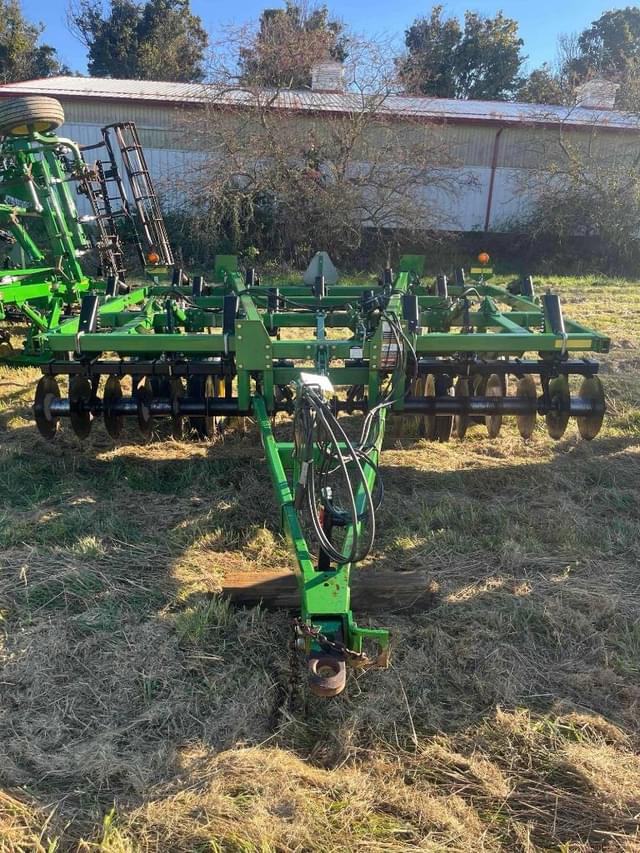 Image of John Deere 714 equipment image 1