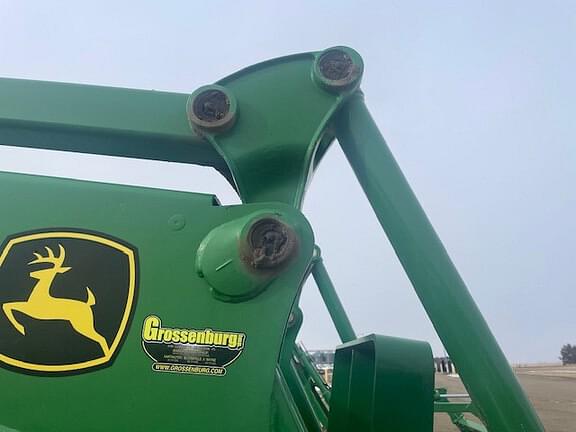 Image of John Deere 7200R equipment image 4