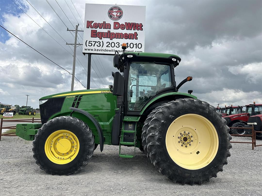 Image of John Deere 7200R Primary image