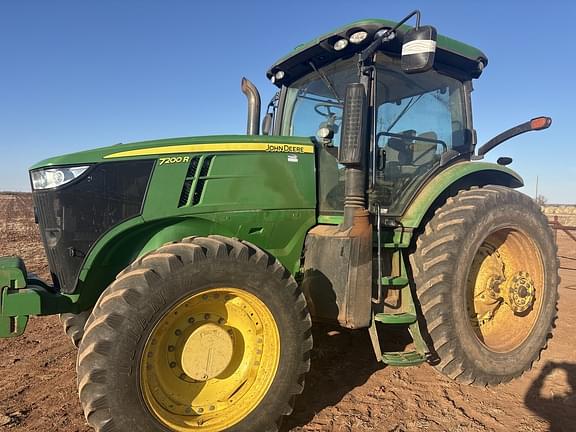 Image of John Deere 7200R equipment image 2