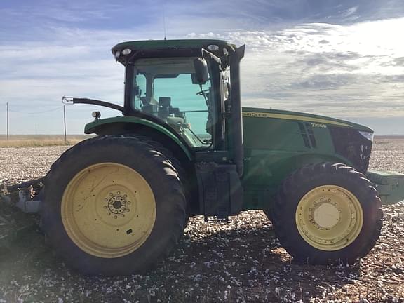 2012 John Deere 7200R Equipment Image0