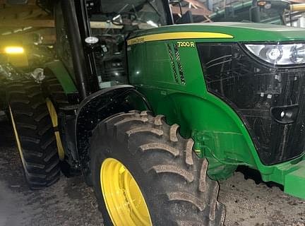 Image of John Deere 7200R equipment image 1