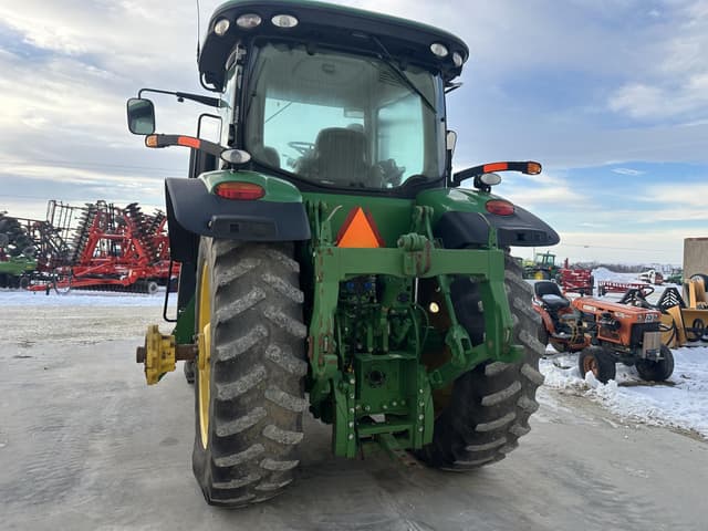 Image of John Deere 7200R equipment image 2