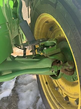 Image of John Deere 7200R equipment image 4