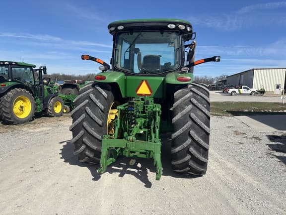 Image of John Deere 7200R equipment image 4