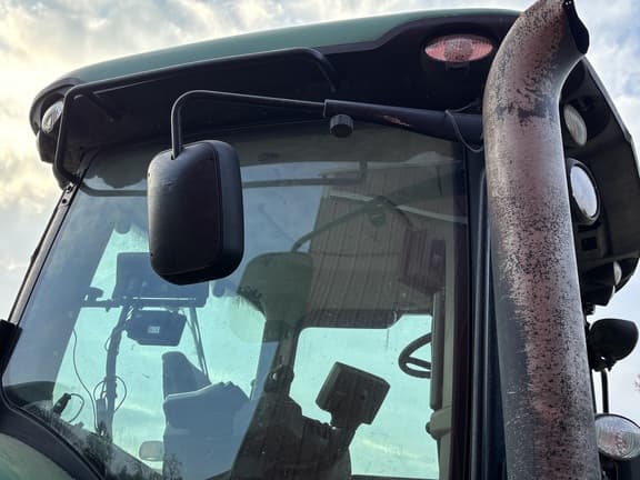 Image of John Deere 7200R equipment image 3