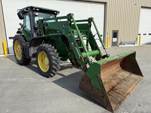 Image of John Deere 7200R Primary image