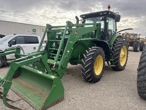 Image of John Deere 7200R equipment image 1