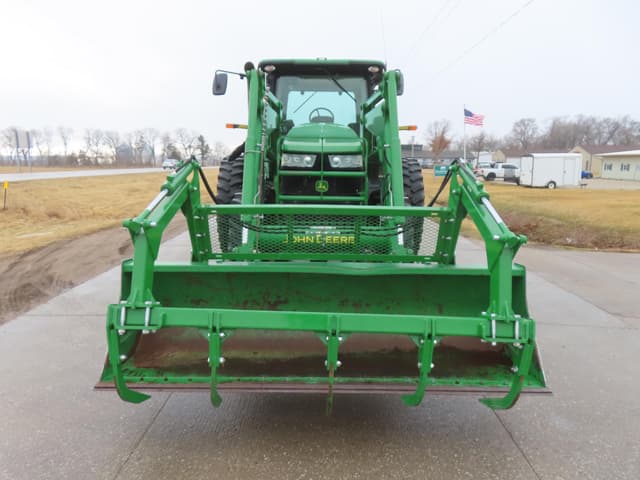 Image of John Deere 7200R equipment image 2