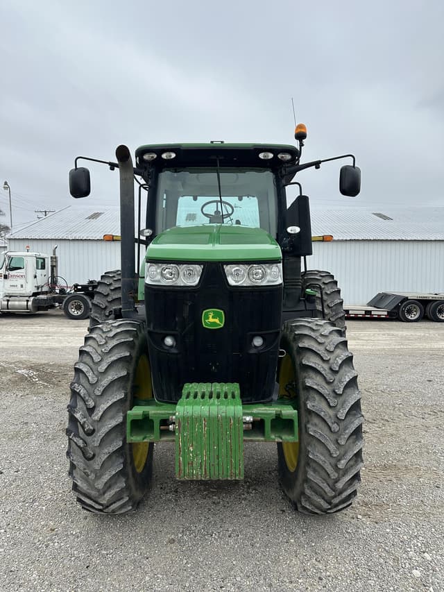 Image of John Deere 7215R equipment image 2
