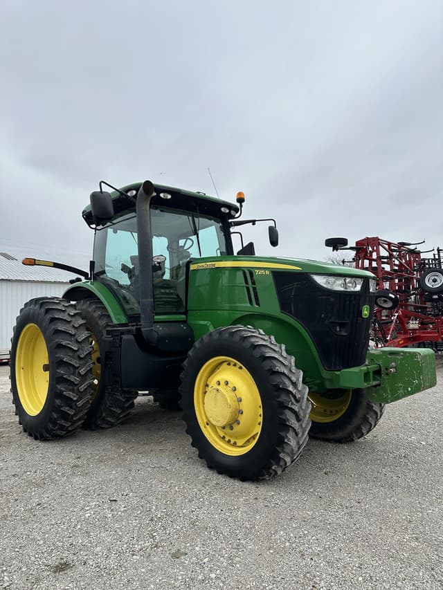 Image of John Deere 7215R equipment image 1