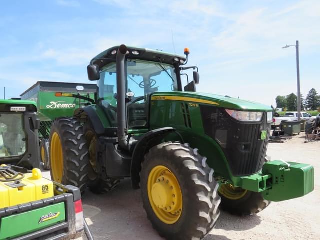 Image of John Deere 7215R equipment image 4