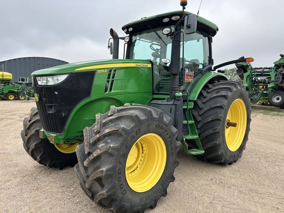 2012 John Deere 7215R Equipment Image0
