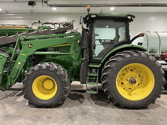 Image of John Deere 7215R equipment image 1