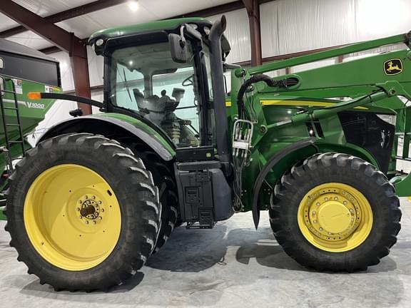 Image of John Deere 7215R equipment image 2