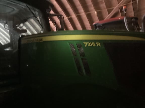 Image of John Deere 7215R equipment image 3