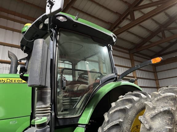 Image of John Deere 7215R equipment image 2