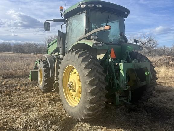 Image of John Deere 7215R equipment image 2
