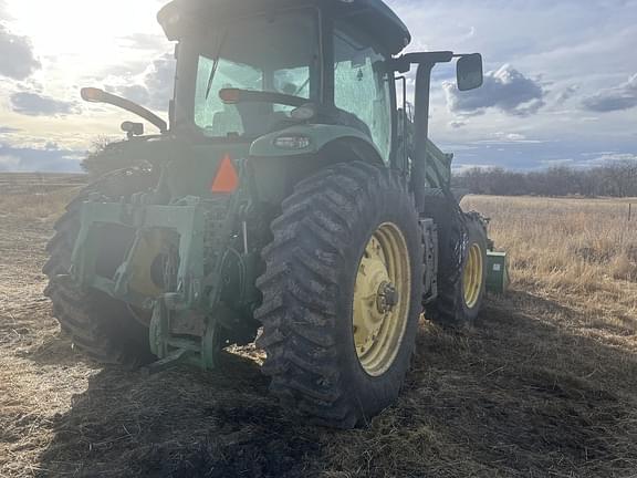 Image of John Deere 7215R equipment image 3