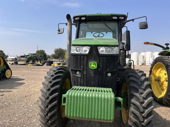 Image of John Deere 7215R equipment image 1