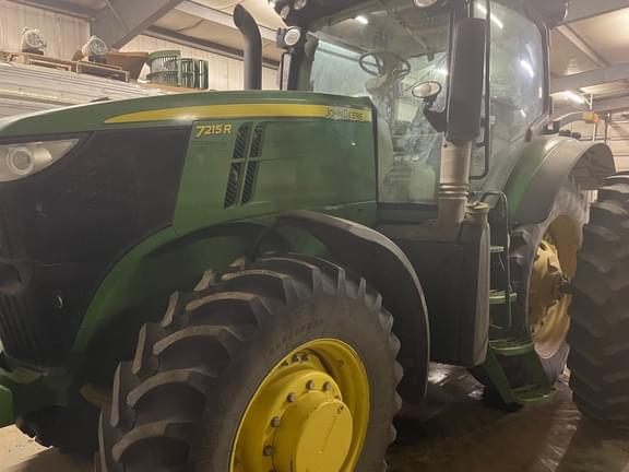 Image of John Deere 7215R equipment image 2