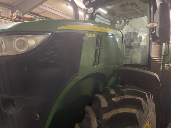 Image of John Deere 7215R equipment image 3