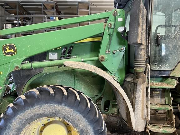 Image of John Deere 7215R equipment image 4