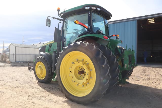 Image of John Deere 7215R equipment image 3