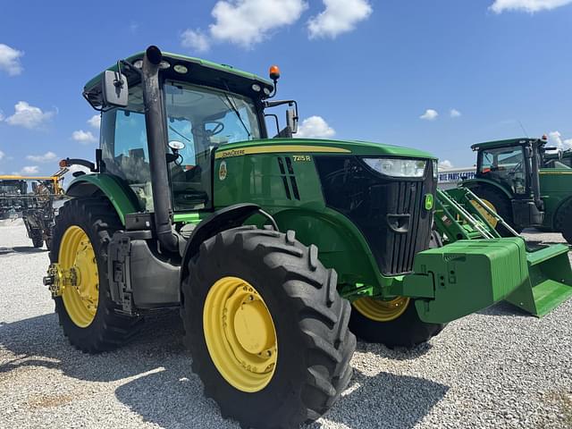 Image of John Deere 7215R equipment image 2