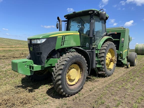 Image of John Deere 7215R Primary image