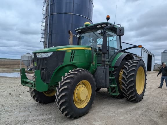 Image of John Deere 7215R Primary image