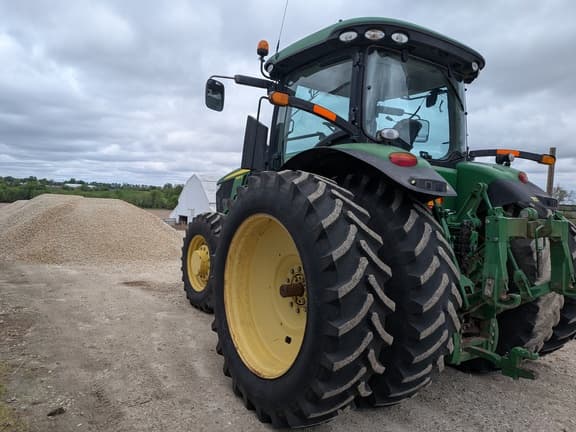 Image of John Deere 7215R equipment image 3