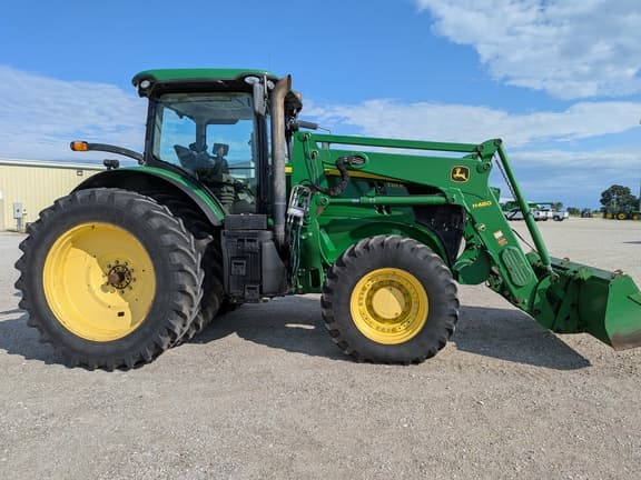 Image of John Deere 7215R equipment image 4