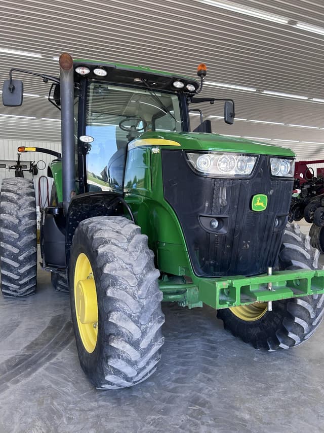 Image of John Deere 7215R equipment image 4