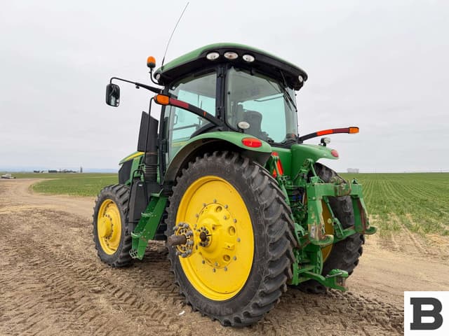 Image of John Deere 7215R equipment image 2