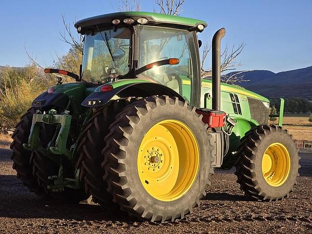 Image of John Deere 7215R equipment image 4